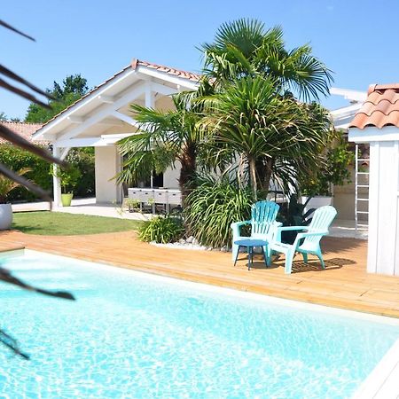 Maison Avec Piscine, Jaccuzi, Hammam A 800 M Du Lac Gastes Exterior photo